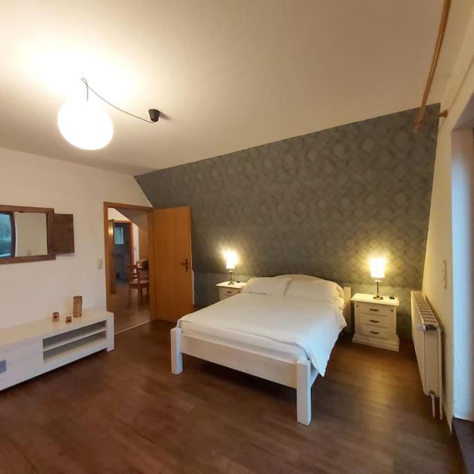 Apartment In Upper Floor In Nature Reserve. Hipstedt Buitenkant foto